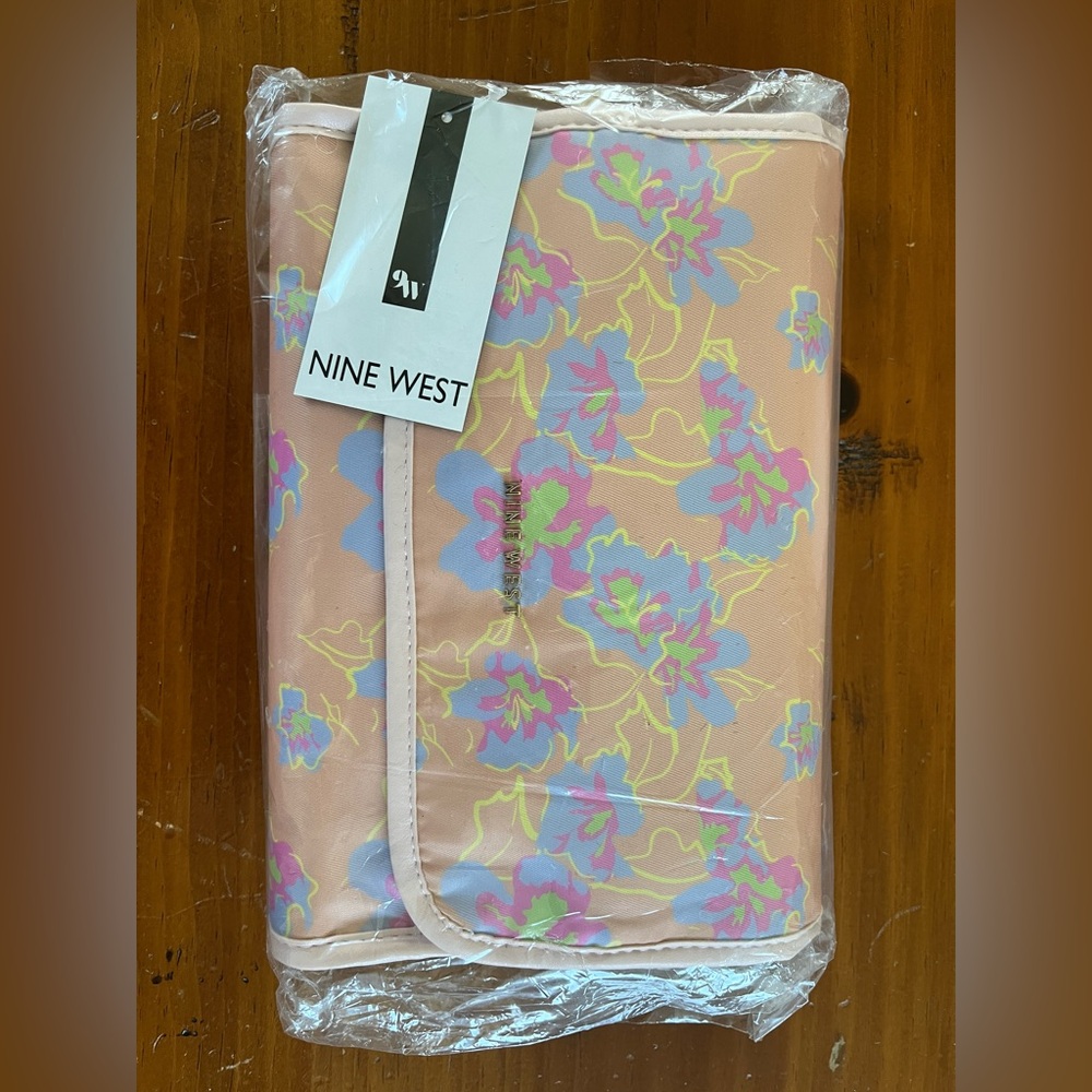 NWT Nine West Hanging Toiletry Bag